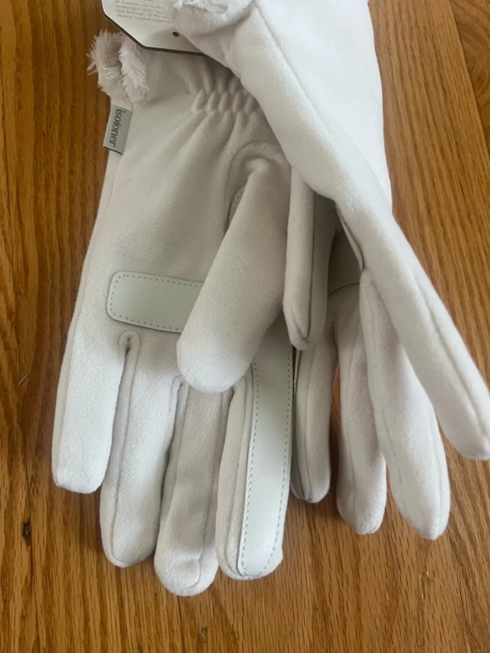 Isotoner White Water-Repellent SmartDri Women's Gloves - Picture 2 of 3